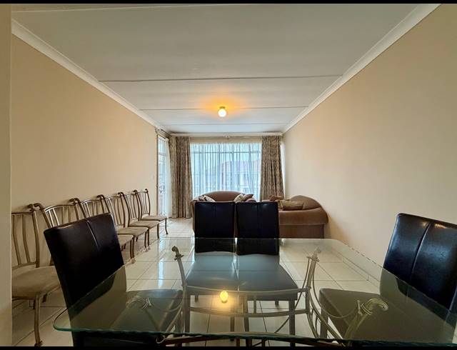 2 BEDROOM APARTMENT RENTED IN FLORIDA PARK